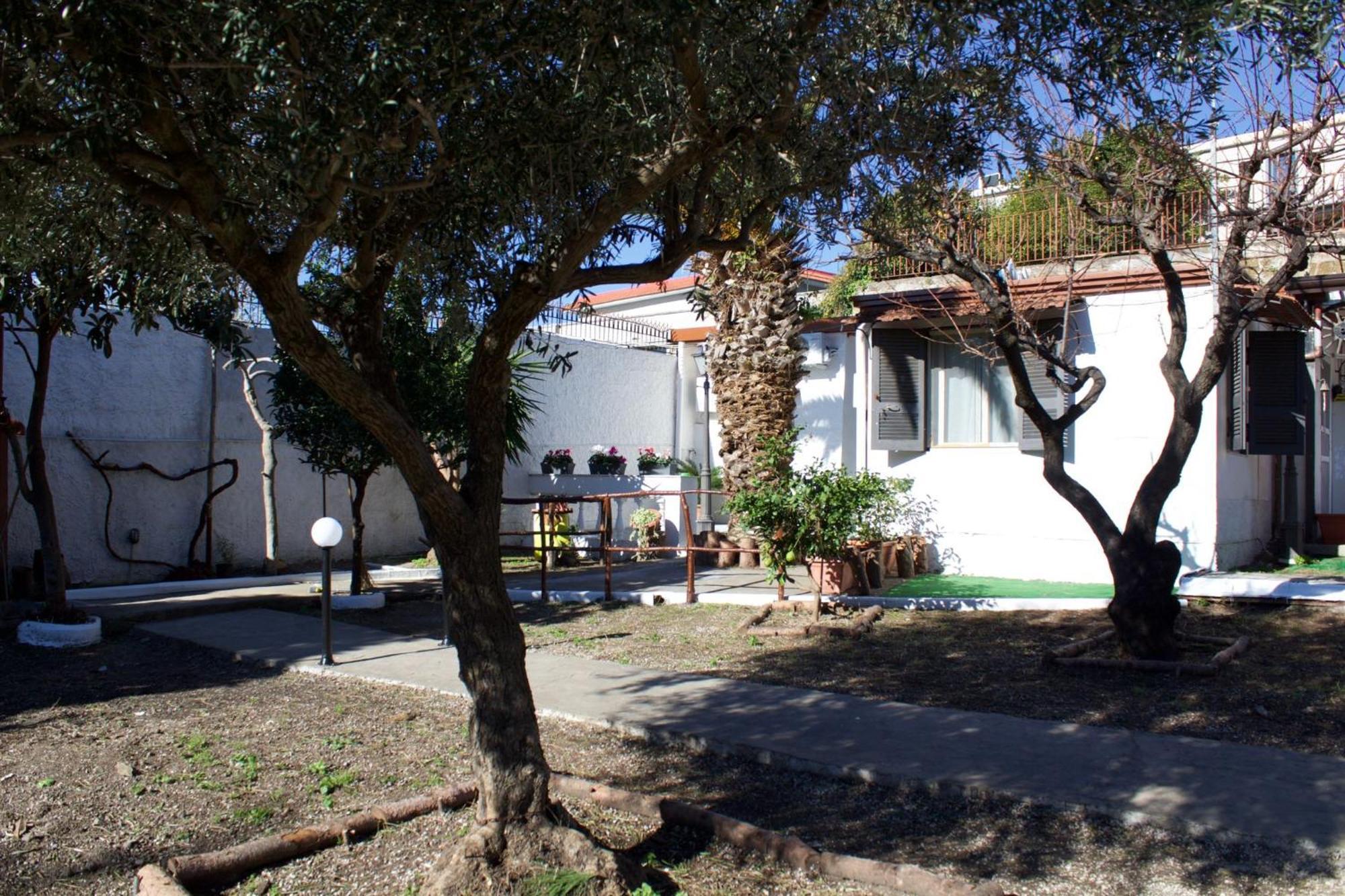 Vesuvioserenityroom Ercolano Bagian luar foto